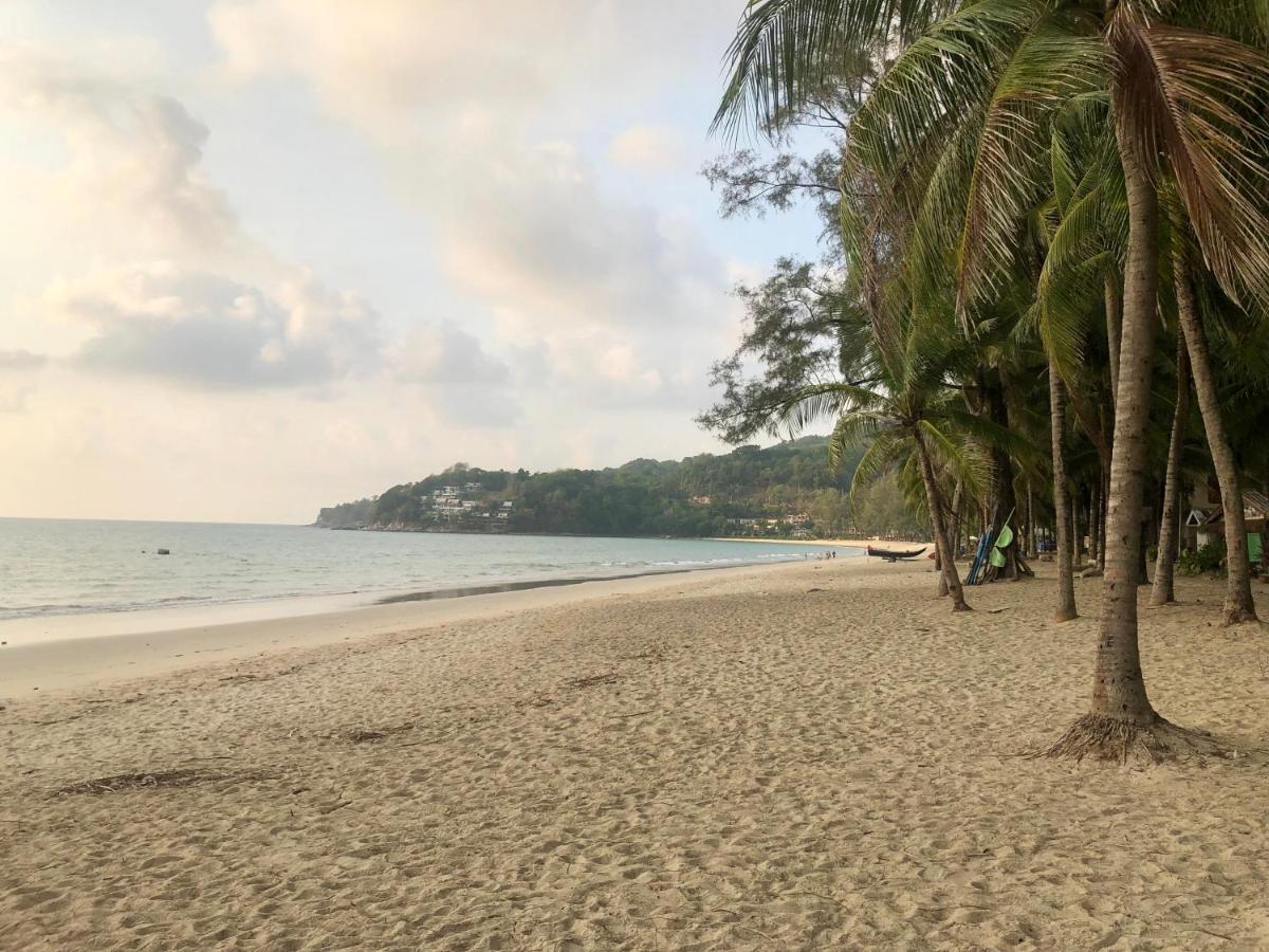 Deng'S Kamala Beach Guesthouse Exteriör bild