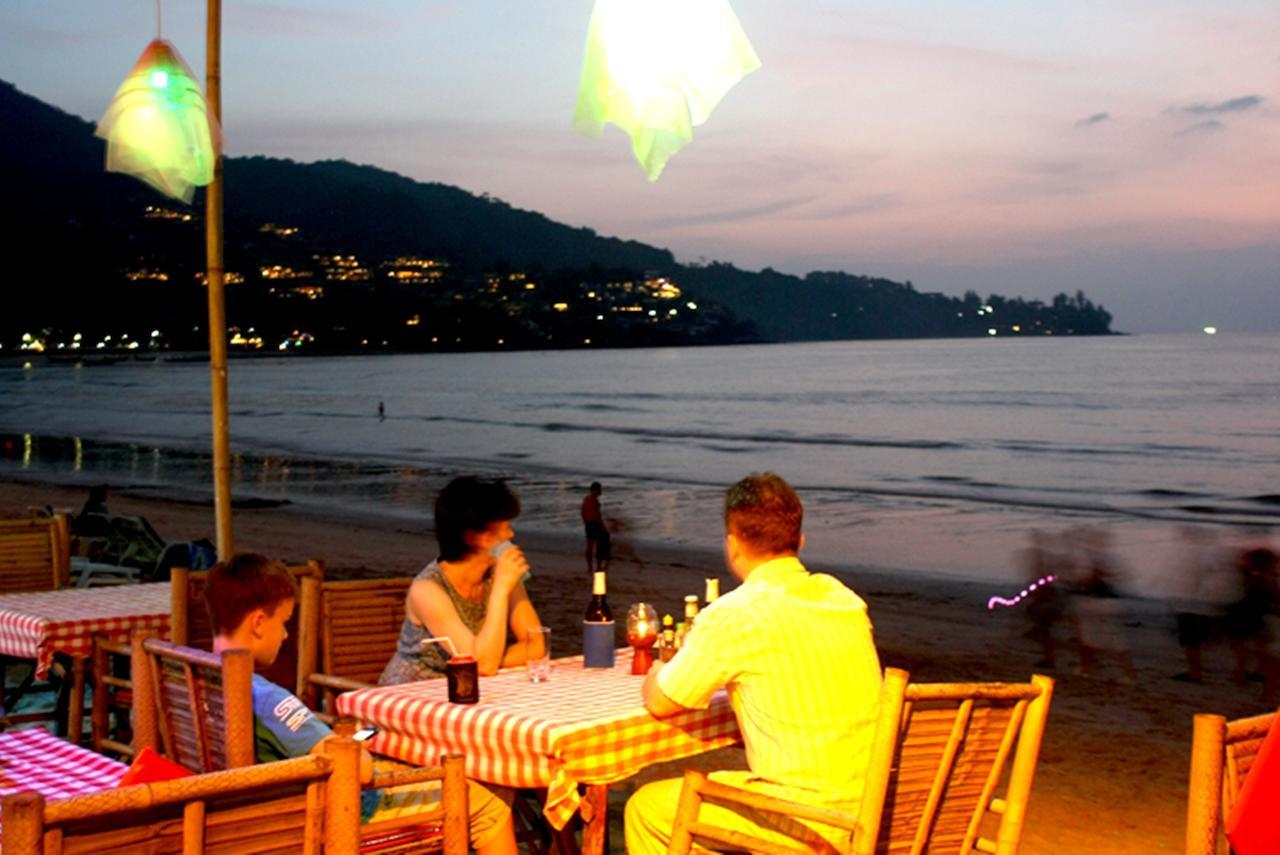 Deng'S Kamala Beach Guesthouse Exteriör bild